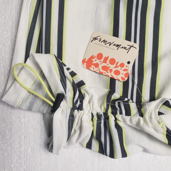 Free People Movement Women's Sport Mode Muscle Tank in Wave Stripe Black Combo size M NWT - Image 8