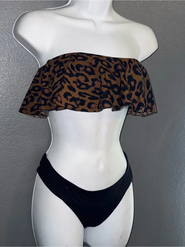 Women’s Cheetah Print Bandeau Bikini Top & Becca Black Bikini Bottoms medium - Image 4