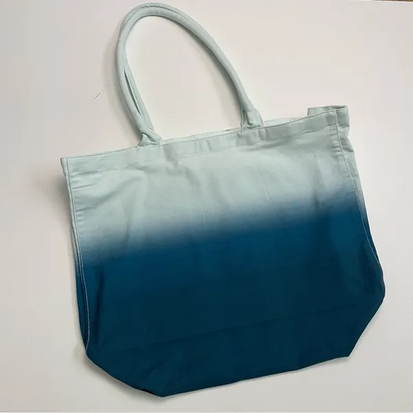 Athleta Tote Bag Lightweight Beach Travel Gym Ombré Blue - Image 7