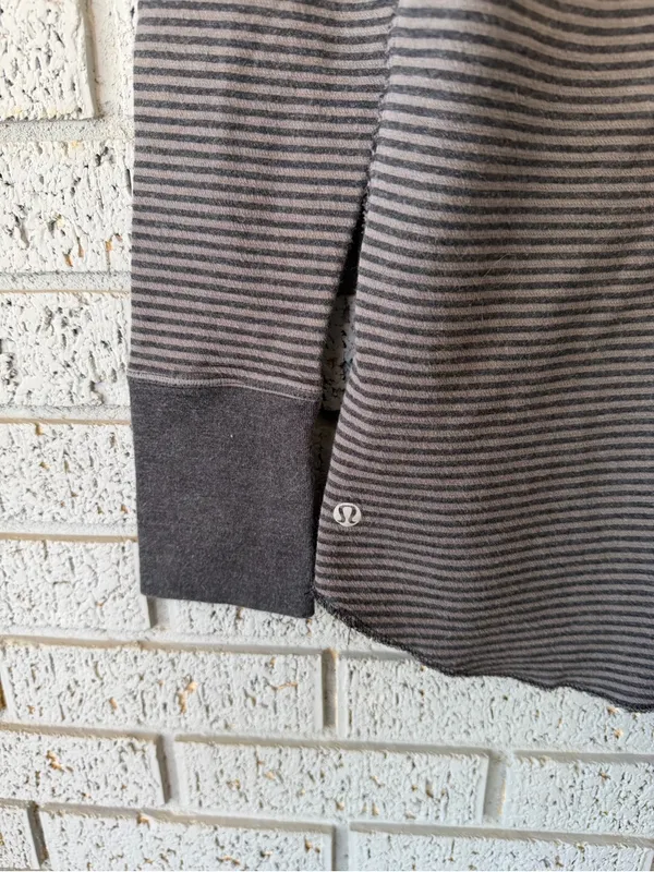 Lululemon Open Your Heart Long Sleeve Reversible Striped Yoga Running Workout - Image 11