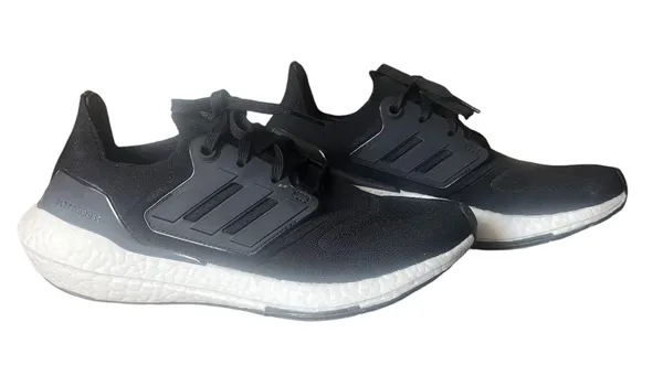 Adidas Ultraboost 22 - Image 3