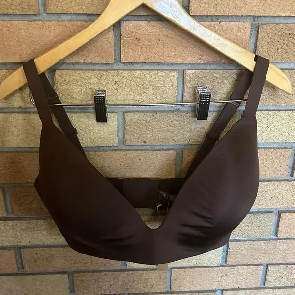 NWT SKIMS Wireless Form Push-Up Plunge Bra Cocoa Brown Women’s Size 38DDD - Image 3