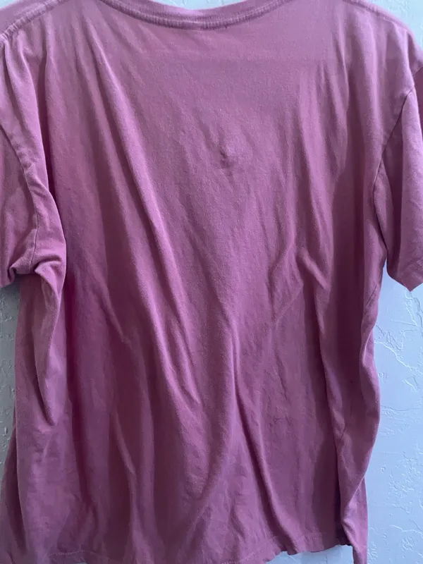 Pink graphic tee Size M - Image 3