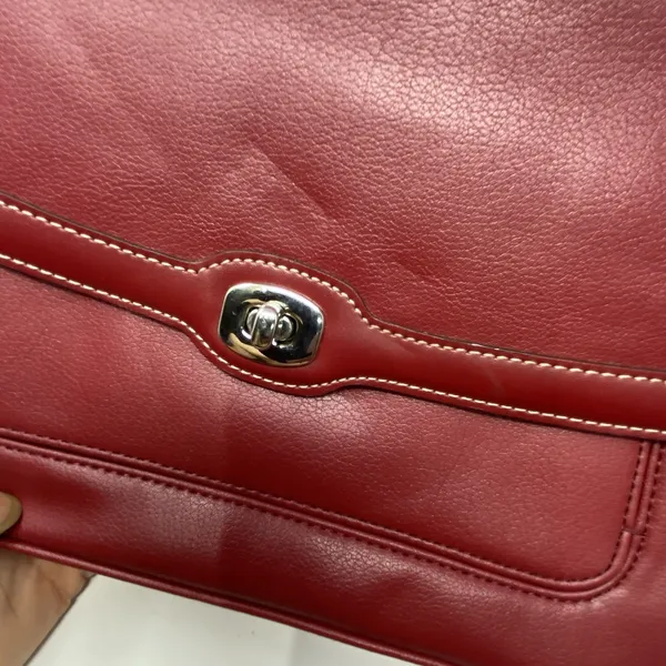Liz Claiborne Women's Red Leather Purse Shoulder Bag - Image 6