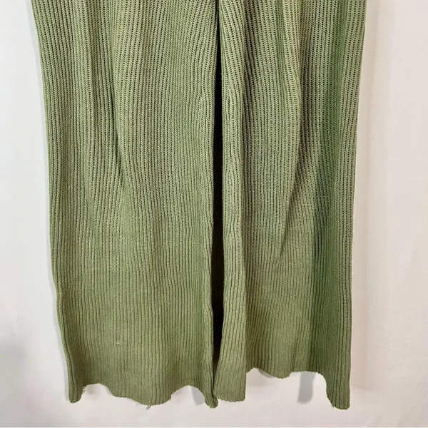 In Loom Women’s Knit Flare Pant Olive Green Size Medium USED - Image 3