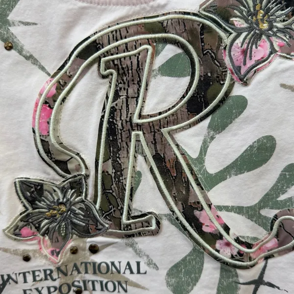 Smoke Rise Red Camo Cropped Tee Womens Size Large Pink Embroidered - Image 2
