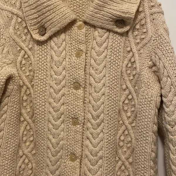 Vintage 100% Wool Hand knit Aran Dimond fisherman ivory cardigan sweater M/L - Image 2