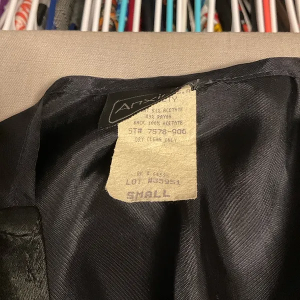 Elegant Black Women's Vest - Image 8