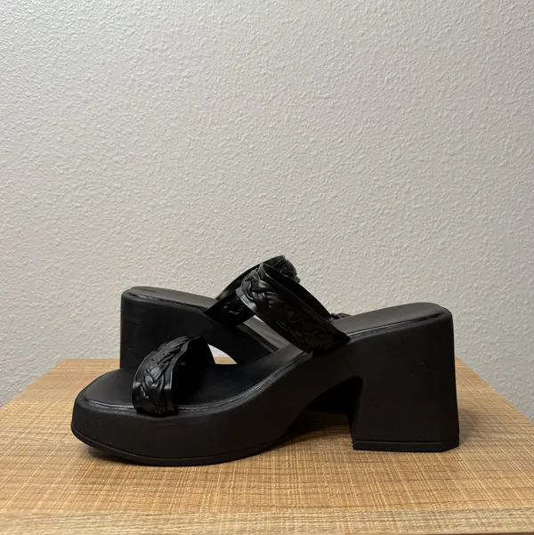 Black Platform Sandals Chunky Heel Size 8.5 - Image 4