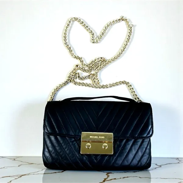 MICHAEL KORS Quilted Leather Sloan Chain Crossbody HandBag Black Clasic Elegant - Image 9