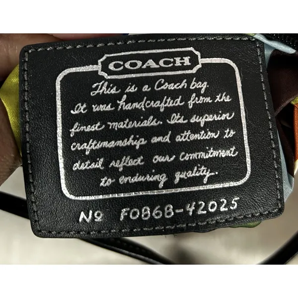 Vtg Coach Signature Black Jacquard Wristlet Metallic Silver Stripe Zip Pouch - Image 8