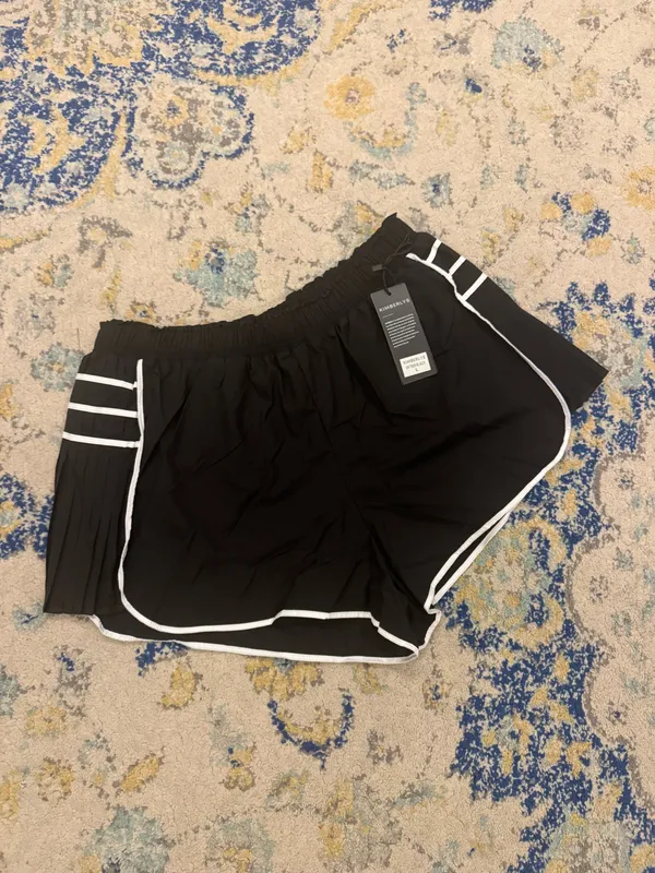 Kimberly Black and White Shorts - Image 2