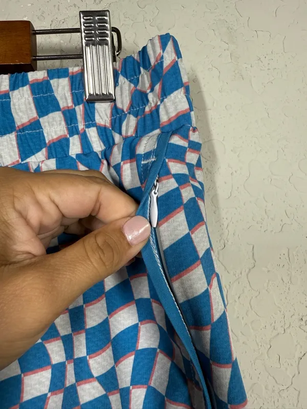 Niyama Sol Checkered Shorts Size Large - Image 4