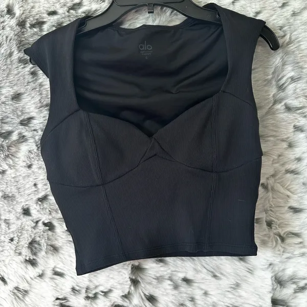 1064. Alo Jacquard High-Waist Glenplaid Flutter ribbed sweetheart black top set - Image 7