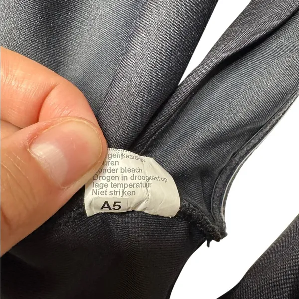 Fabletics Black V Neck Low Impact Sports Bra Bralette Grip Band S M - Image 8