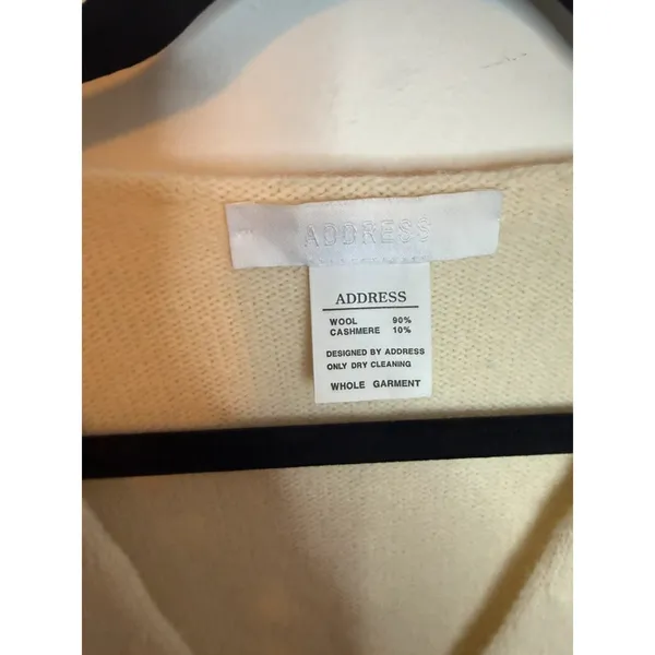 Address Cream Wool Cashmere Short Sleeve V-Neck Sweater - Image 3