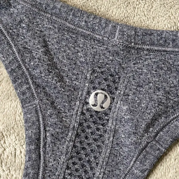 Lululemon Swiftly Tech Tank Top Womens‎ 12 Grey Racerback Mesh Activewear - Image 3