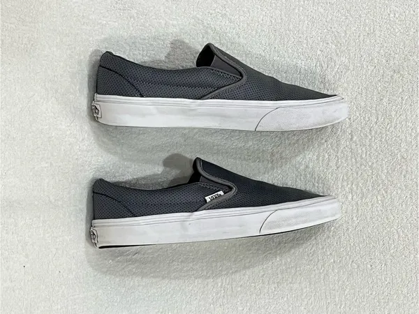 Vans Classic Grey Perf Leather Slip-On in Smoked Pearl Unisex Women’s Size 9.5 - Image 9