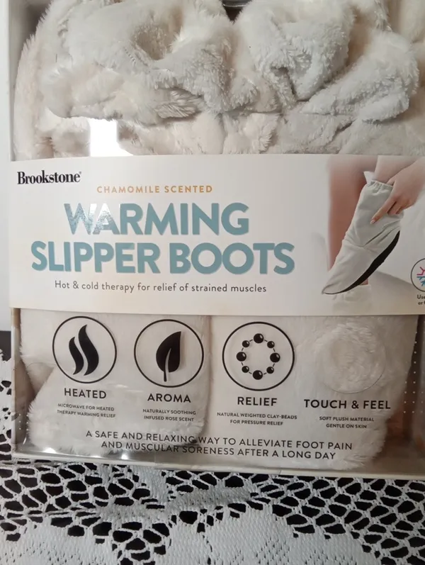 Brookstone Cream Plush Warming Slipper Boots Hot & Cold Womens - Image 2