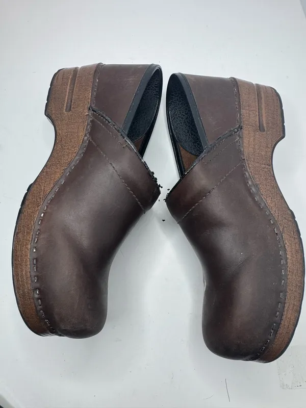 Dansko Brown Leather Professional Clogs Women's Size EU40 - Image 7