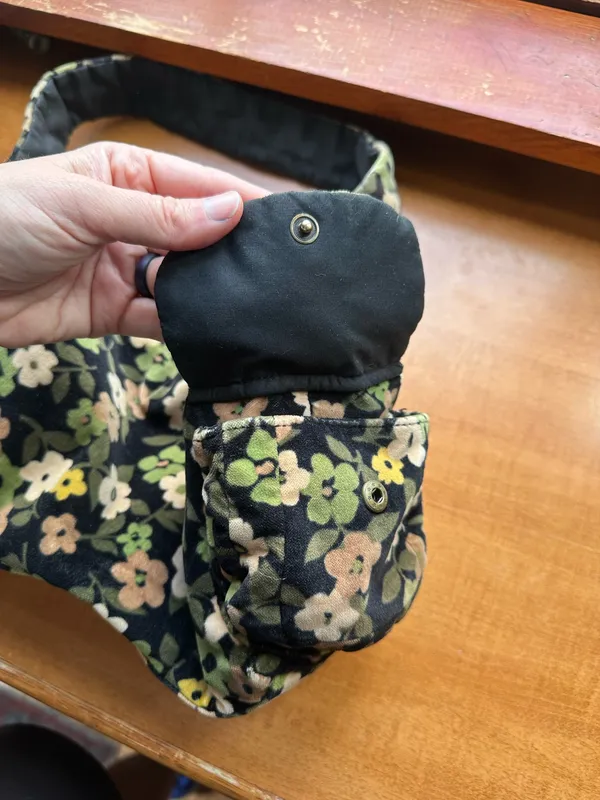 Y2K Gap Floral Velvet Shoulder bag - Image 3