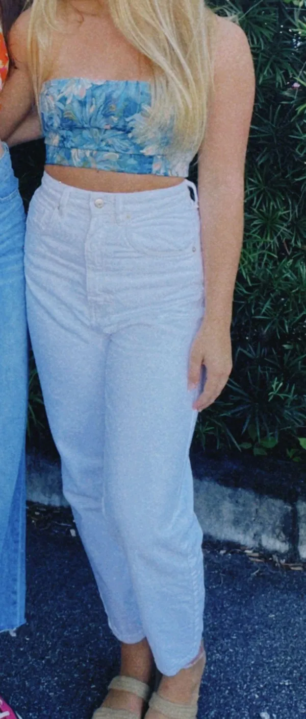 White  Jeans - Image 2