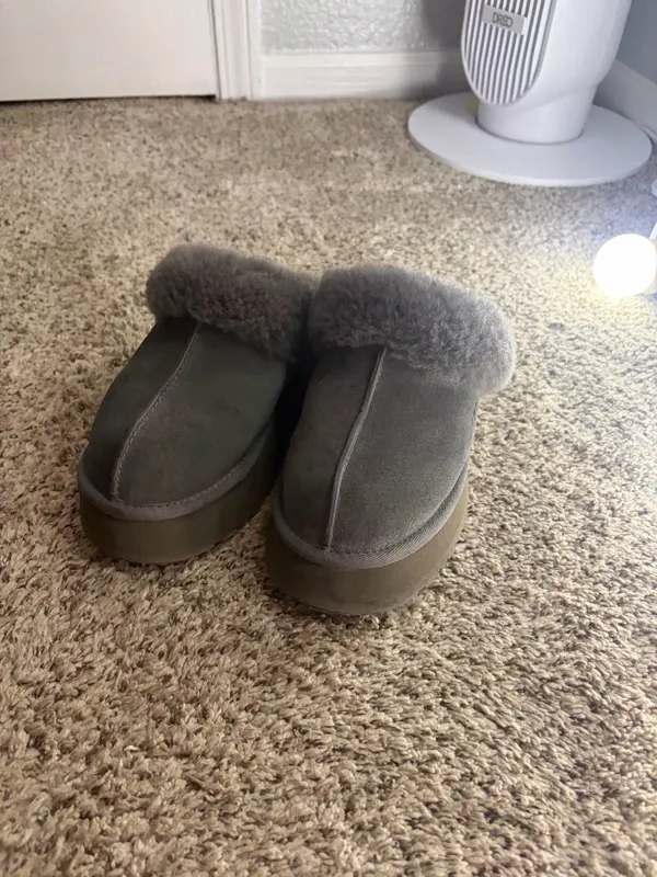 UGG Slippers Platform - Image 2