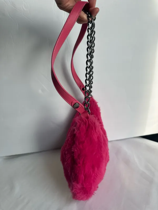 Y2k inspired steve madden Pink faux fur mini bag - Image 5