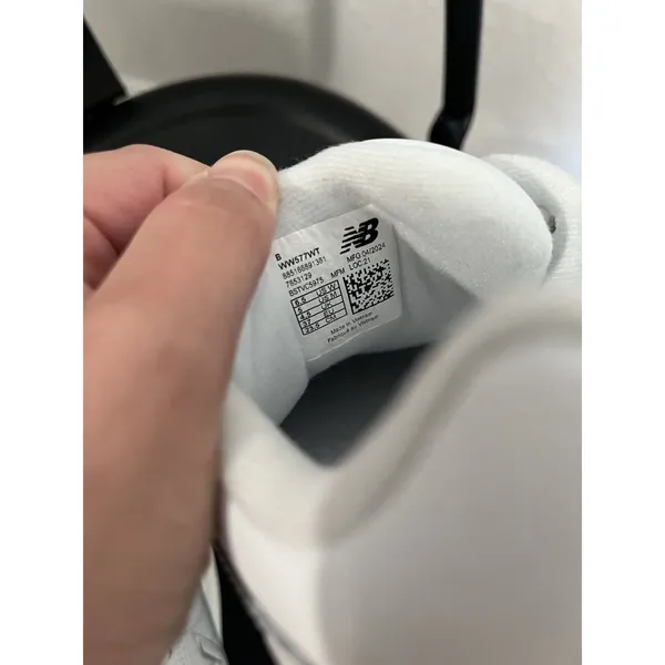 New Balance 577v1 White Sneakers Size 6.5 - Image 10