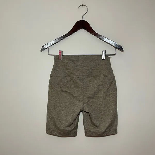 Quince Bike Shorts - Image 4