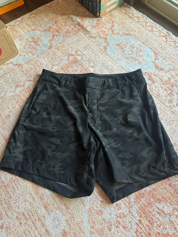 SPANX Sunshine 6” pull on shorts dark camo size large style 50213R - Image 2
