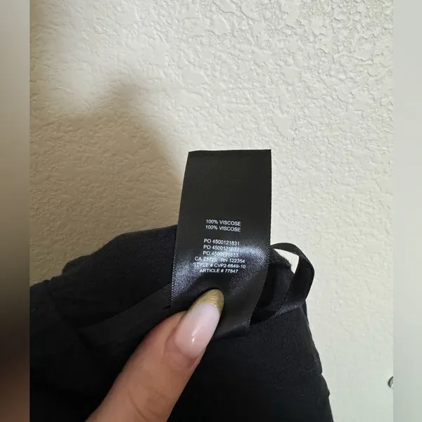 Aritzia Sunday Best Pleated Shorts Sz 6‎ in Black Flowy Skort - Image 6