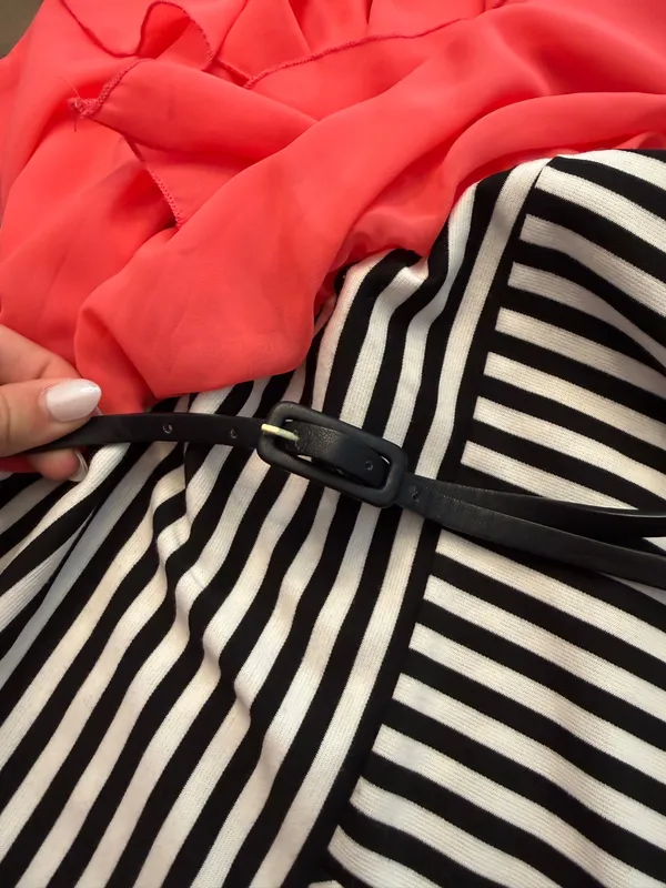 ruffles and stripe dress with black belt - Image 4