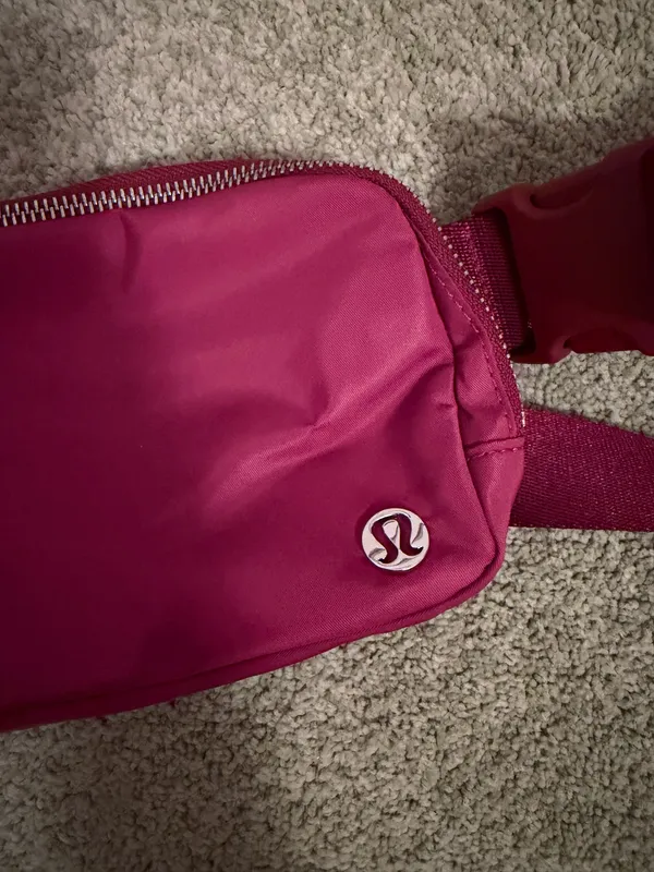 Lululemon Fanny Pack Belt Everywhere Bag - Image 2