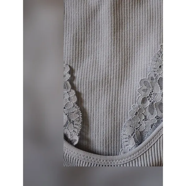 Aerie Superchill Seamless Lace Cap Sleeve Bra Top light blue ribbed knit M - Image 3