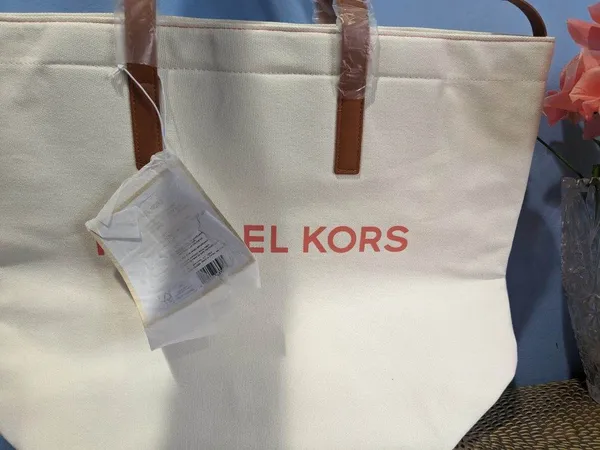 Michael Kors Tote Bag - Image 6