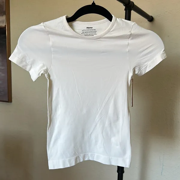 Skims Soft Smoothing Seamless T shirt Marble Top size‎ XS NWT - Image 6
