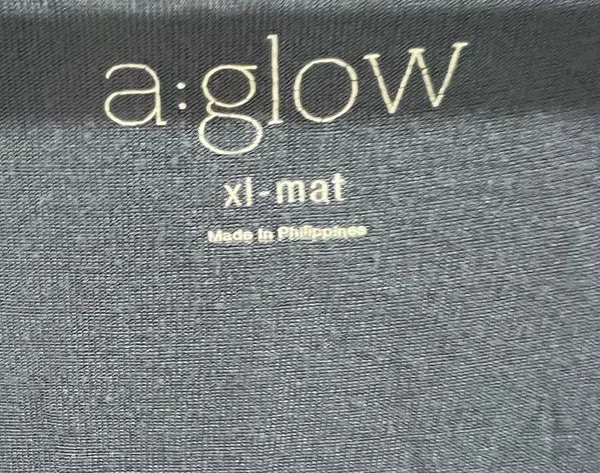 A:glow nursing maternity surplice top size XL - Image 4