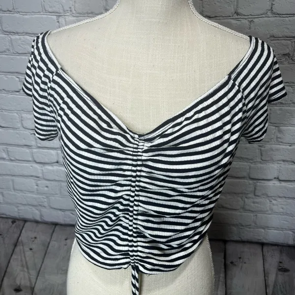 NWT ambiance crop top size large Blue - Image 5