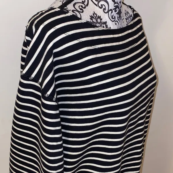 NWT!!American Eagle Outfitters Black & White Off-the-Shoulder Sweater Size Small - Image 3