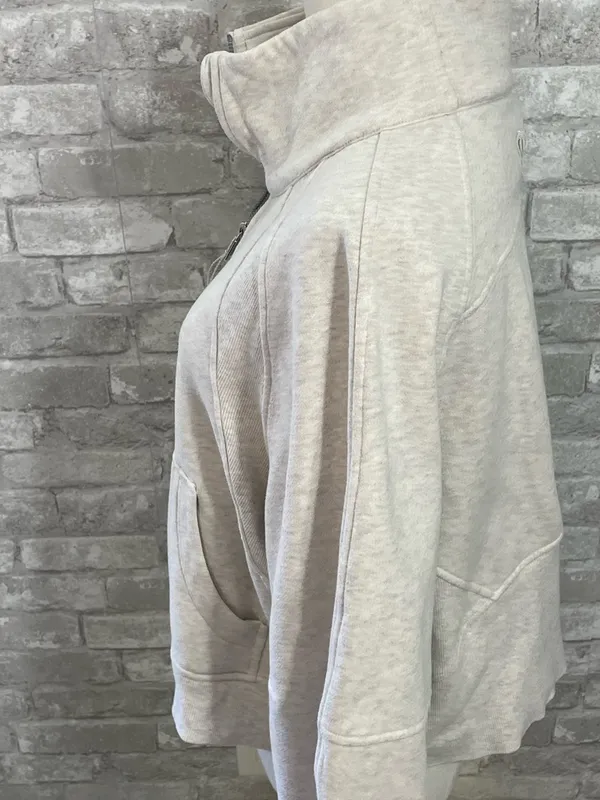 Lululemon Scuba Oversized Funnel-Neck Half Zip in Heathered Bone - Image 2