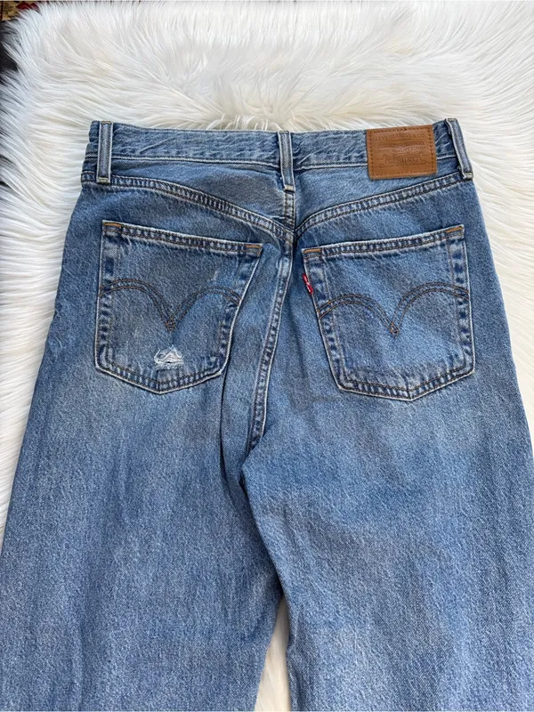 Levi’s Ribcage Straight Light Wash Distressed After Love Jeans - Image 9