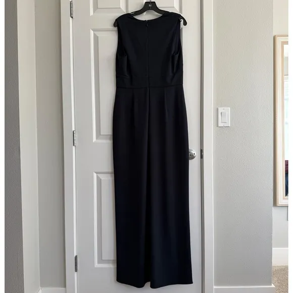 Sachin & Babi Loretta Gown Navy 6 NWT Stretch Crepe Plunge V-Neck Formal Evening - Image 5