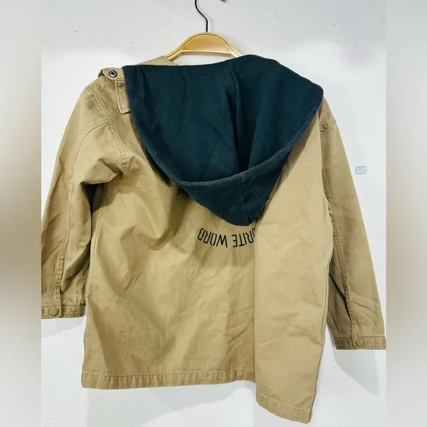 Zara Beige and Gray Jacket - Image 6
