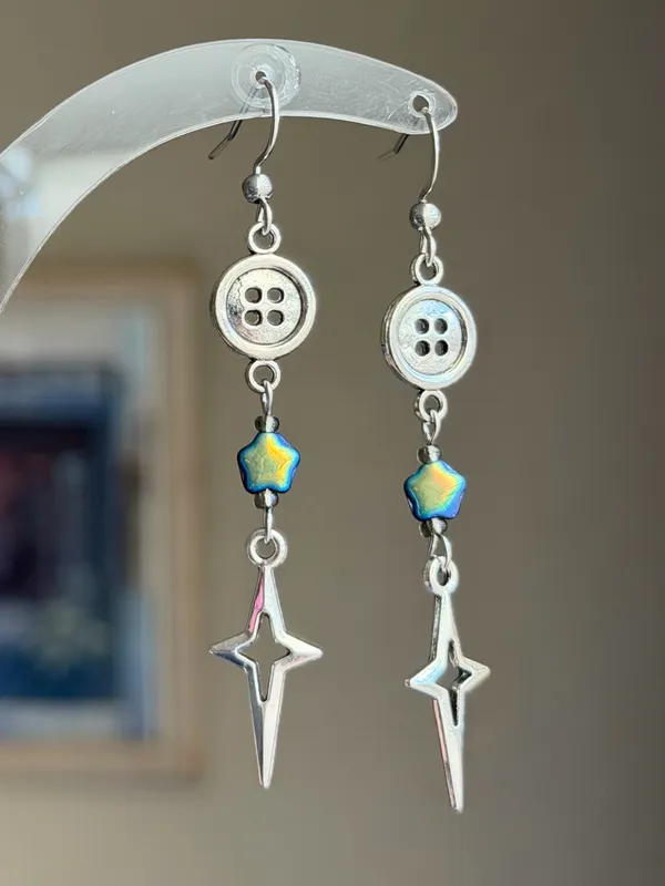 Handmade y2k funky fairy dangle earrings🌟🩵 - Image 3