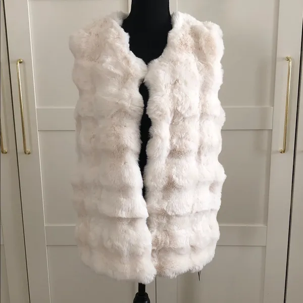 Elegant New off White Faux Fur vest Women - Image 5