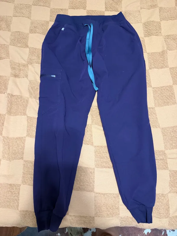 FIGS Scrubs - Image 4