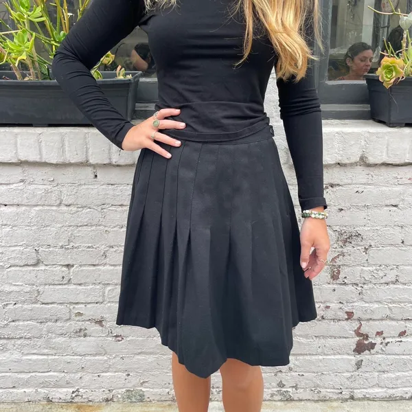 J.Crew Vintage black pleated mini skirt sz m - no brand- 29x20 preppy holiday winter academic - Image 4