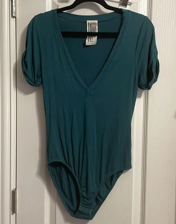 💙 Free People Me Oh My Short Sleeve Bodysuit - Image 2