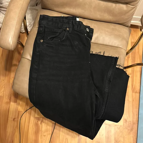 ZARA Black High Waisted Jeans - Image 6